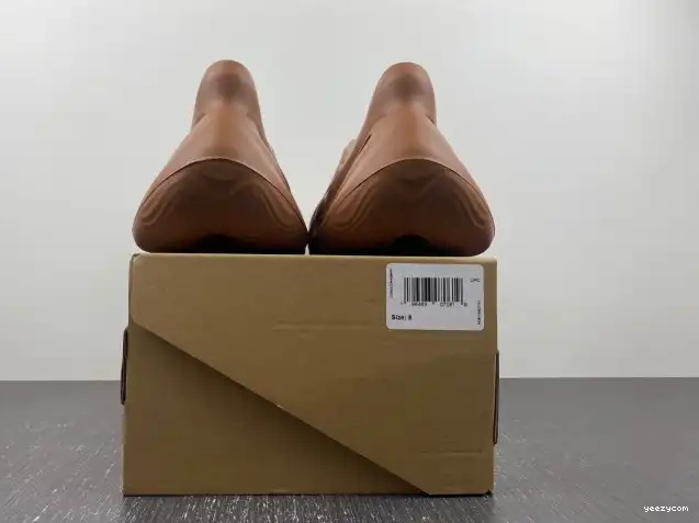 RNR Adidas HP5335 Foam Red Yeezy Clay 0515